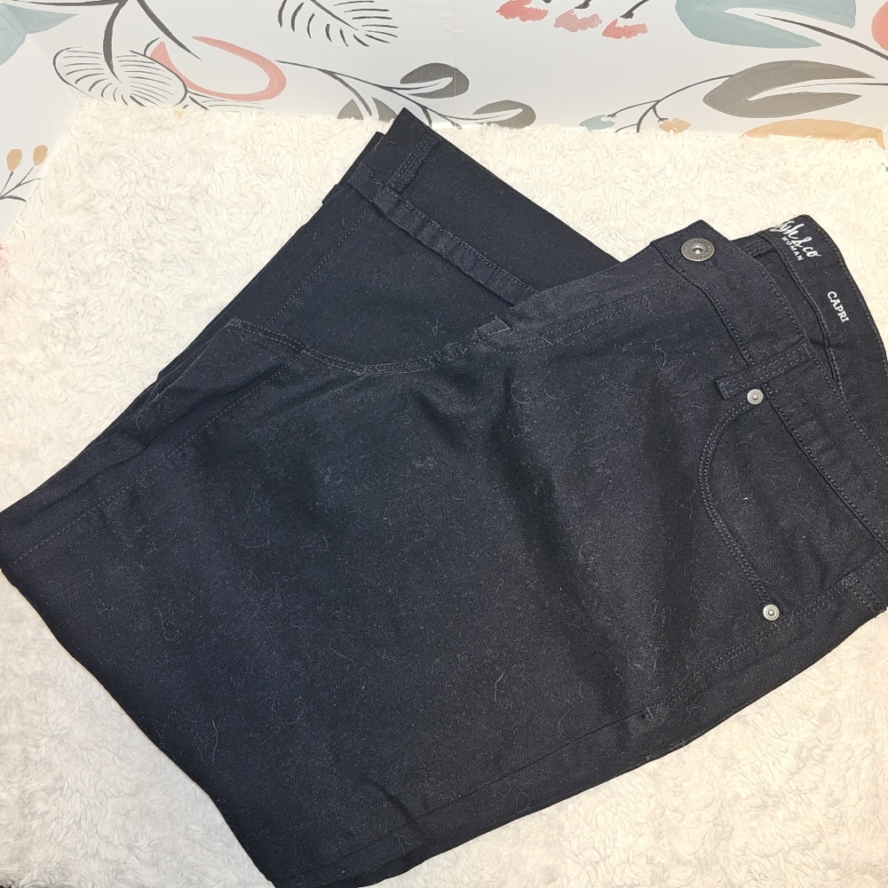 NWT STYLE & CO Capri Mid Rise Black 14w
